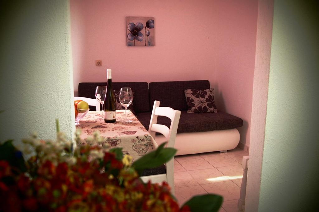 Apartment Old Town Makarska Rum bild